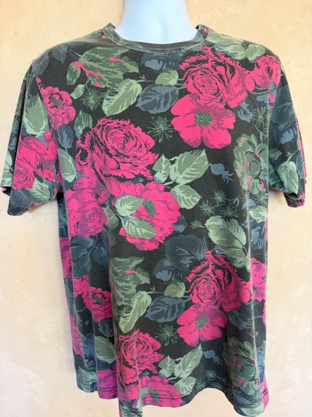 Supreme Floral Crew Neck T-Shirt in Gray, Pink and Green - M